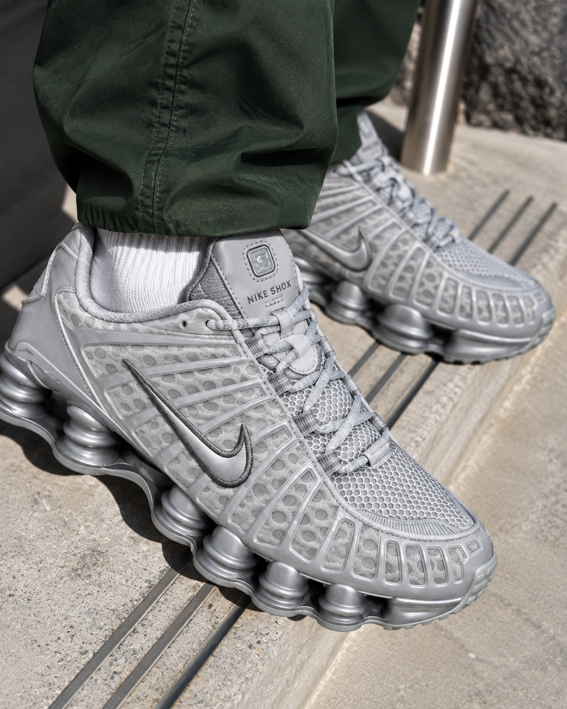 Nike Shox Grey Sneaker